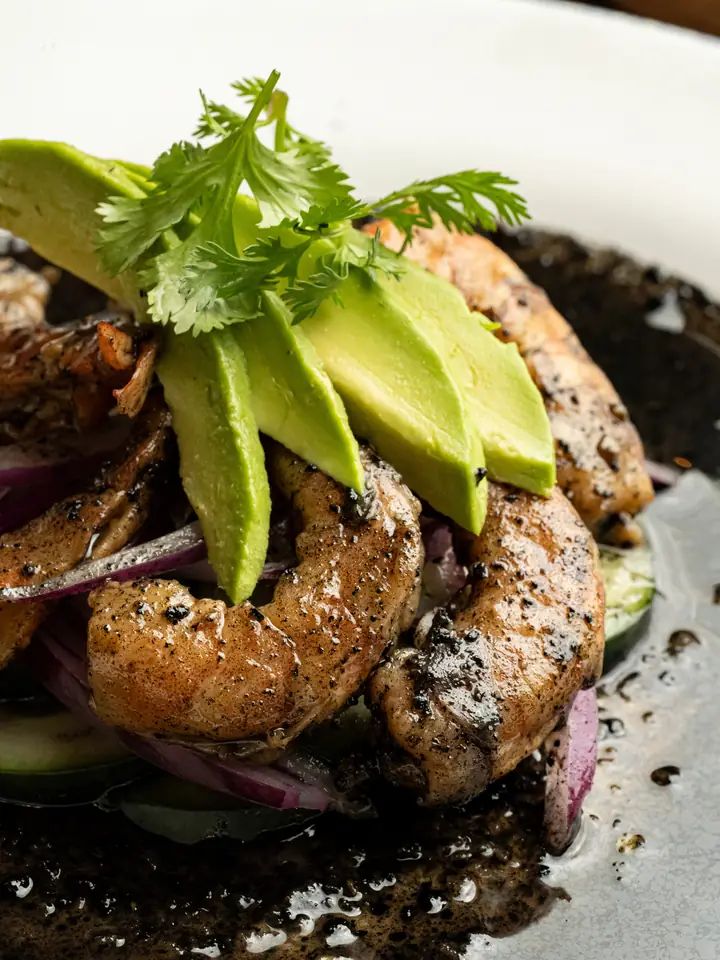 Aguachile negro de camarón