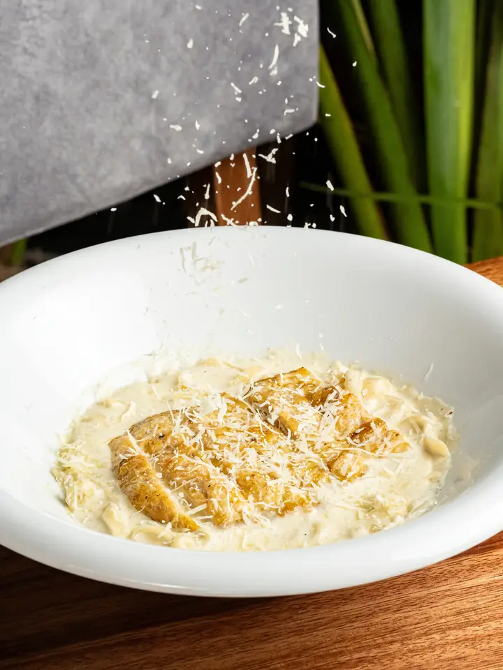 Fettuccine Alfredo